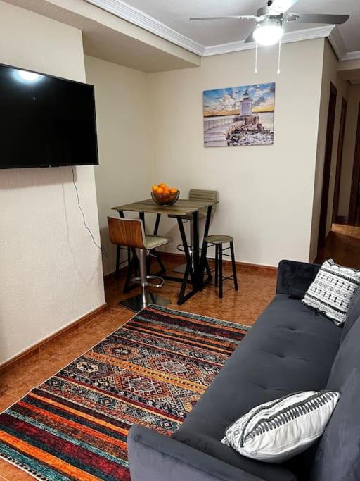 2 Bedroom Levante Beach Benidorm Buitenkant foto