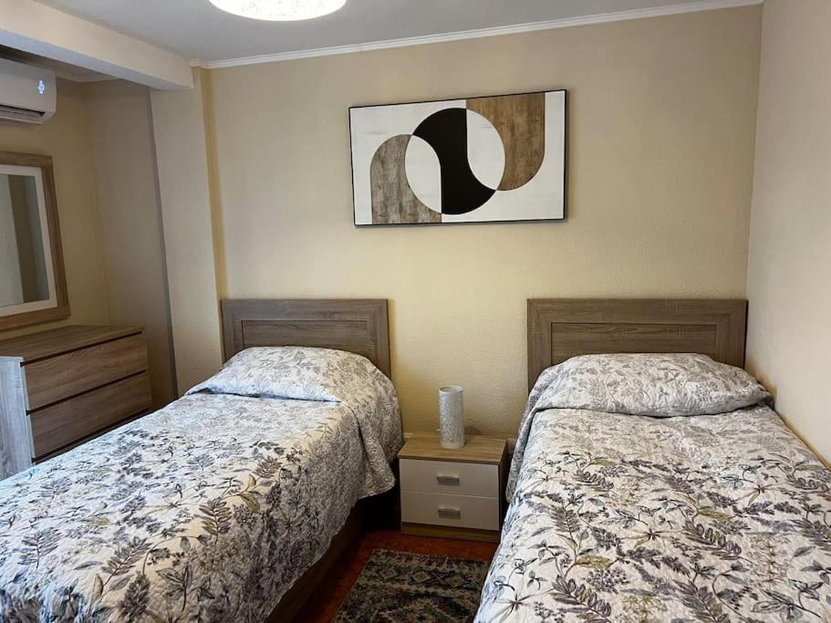 2 Bedroom Levante Beach Benidorm Buitenkant foto